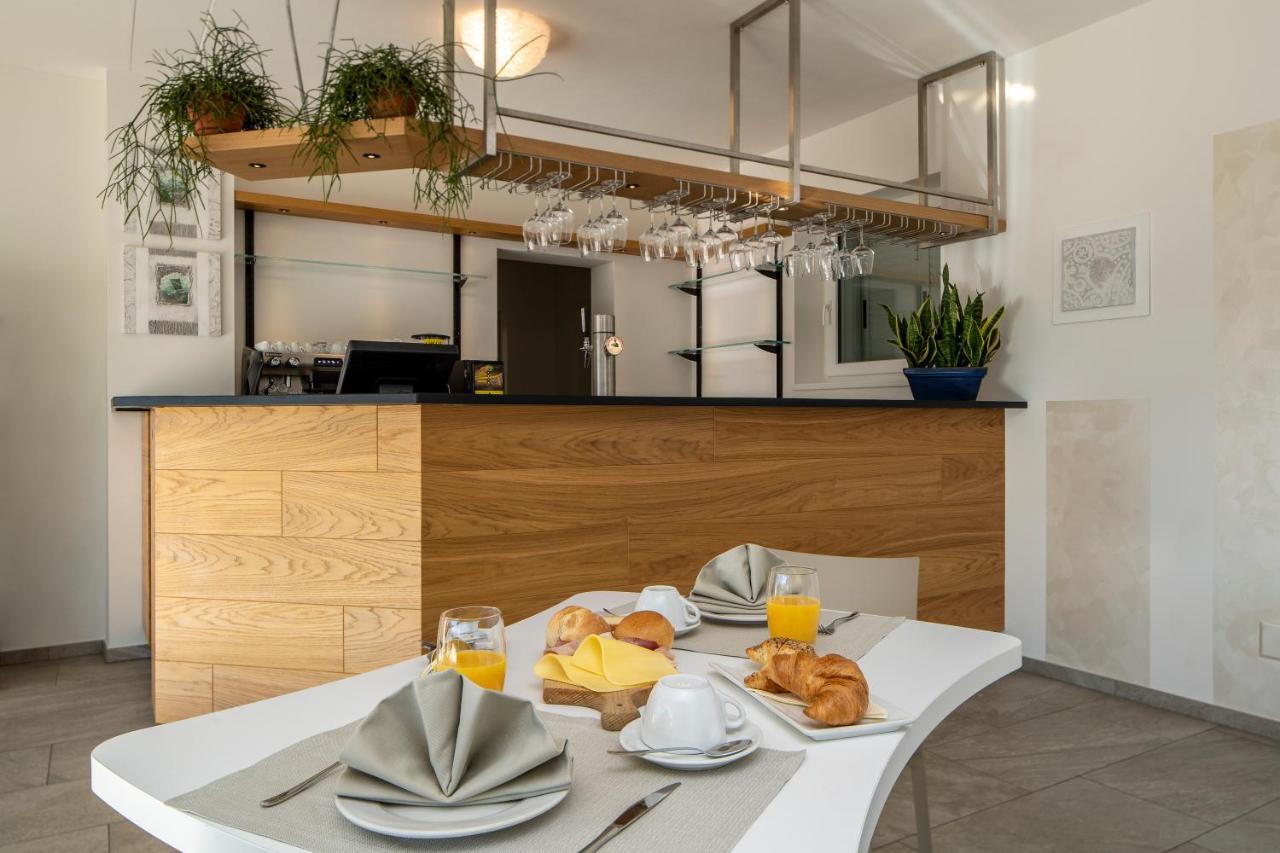 Albergo Ristorante Stazione Balerna 外观 照片
